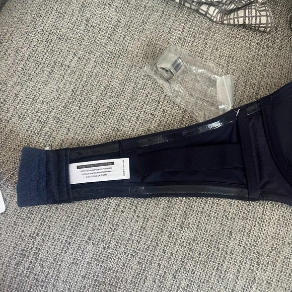 Meleneca Women's Underwire Smooth Multi-Way Uplift Padded Push up strapless Bra - Picture 4 of 5